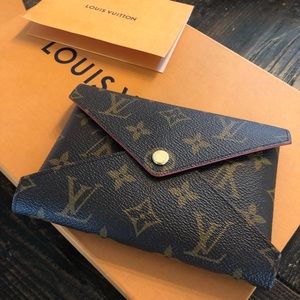 Louis Vuitton Medium Kirigami with box